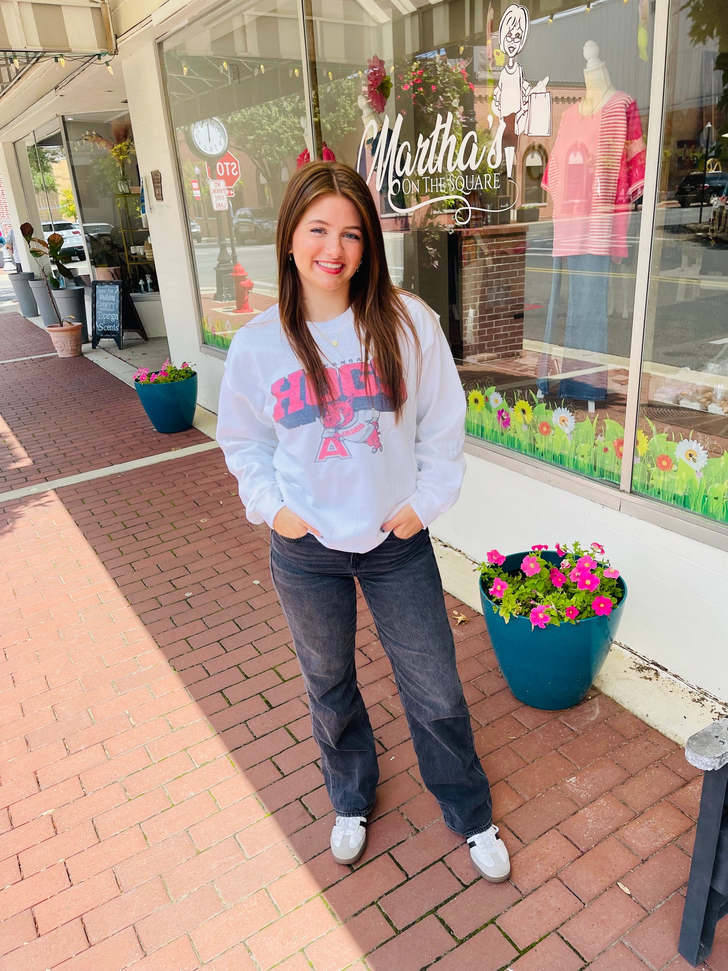 Vintage Hog Graphic Sweatshirt