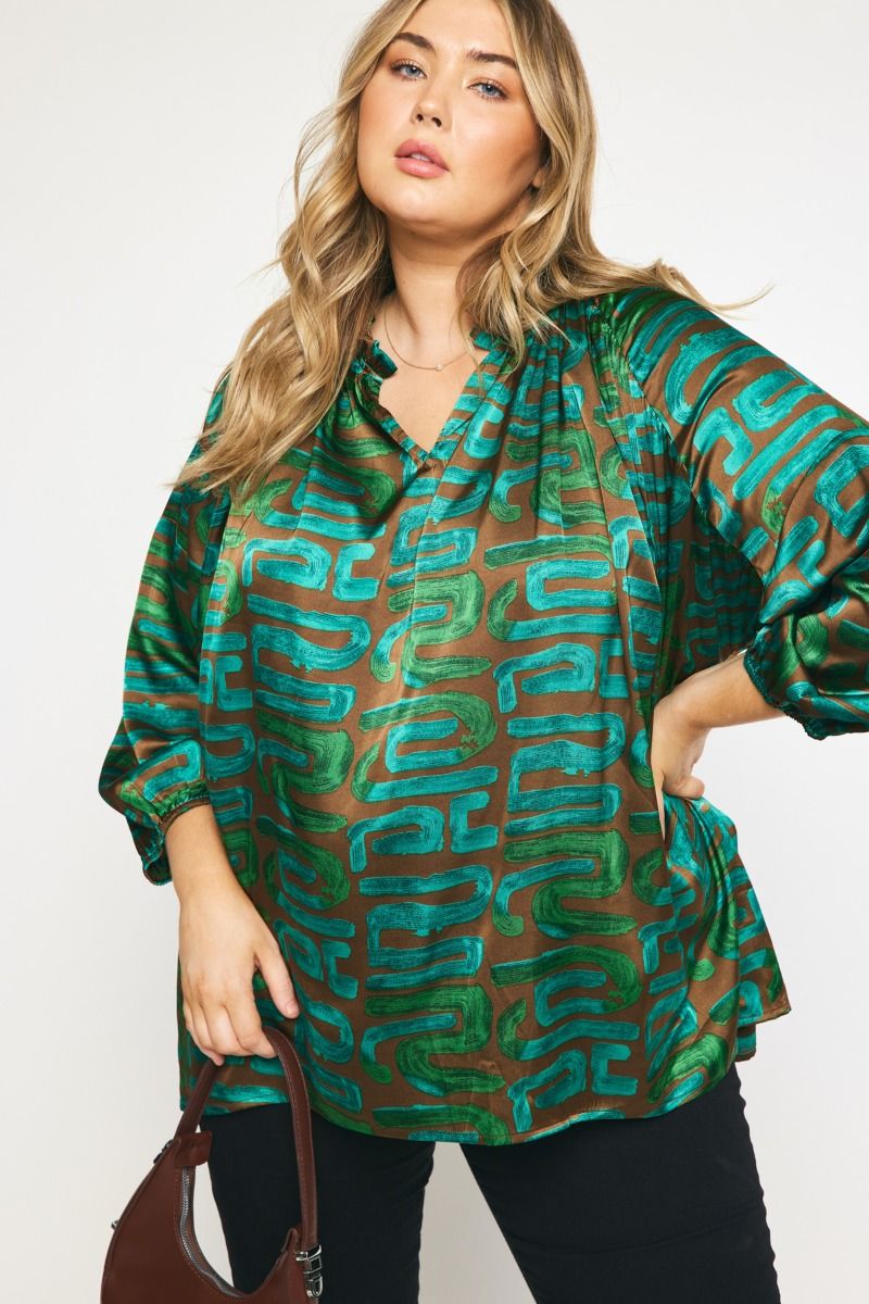 Green printed v-neck 3/4 sleeve top